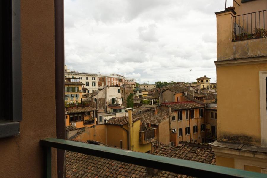 Appartamento Stylish Penthouse With Terrace In Trastevere